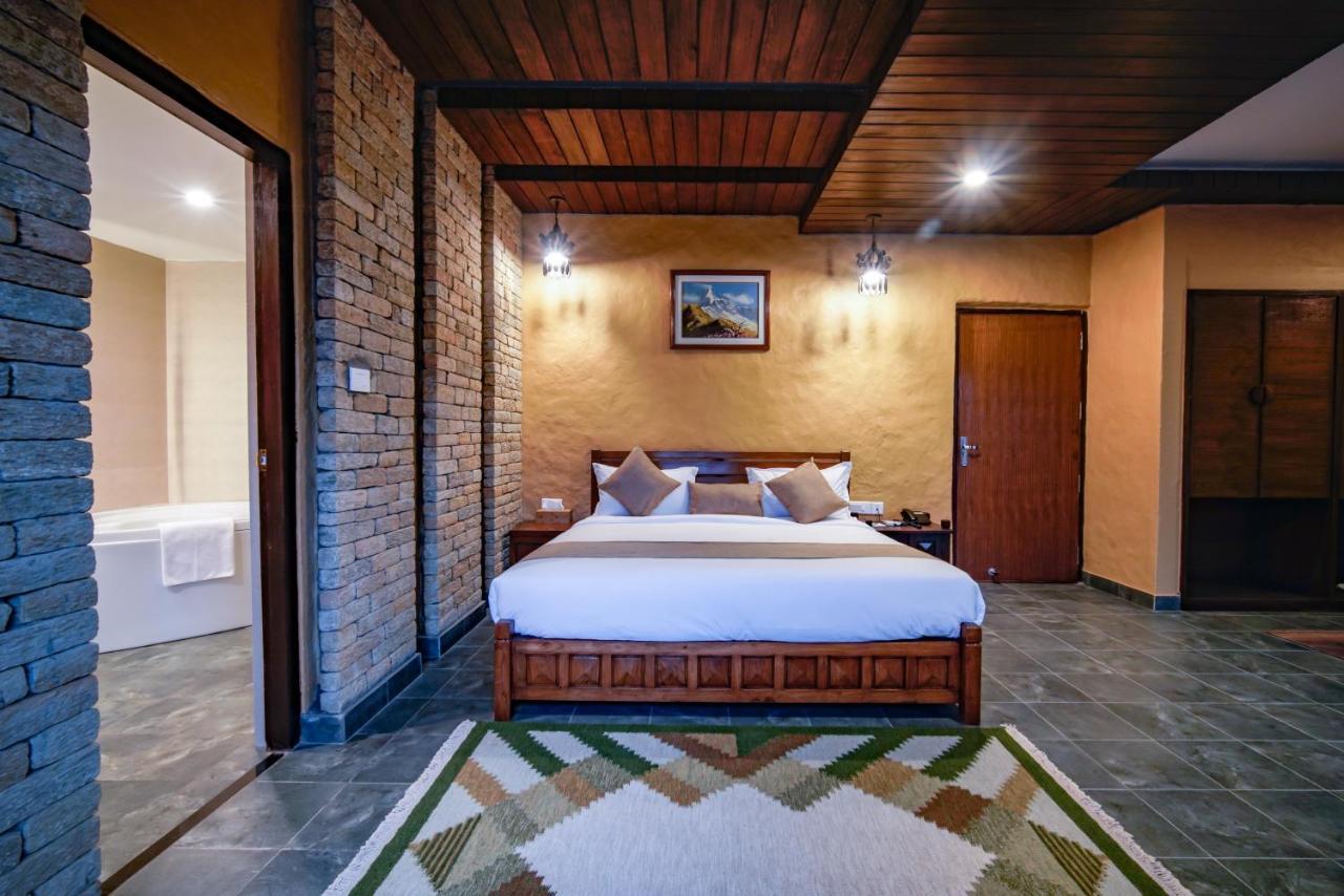 Bar Peepal Resort Похара Екстериор снимка Deluxe Suite