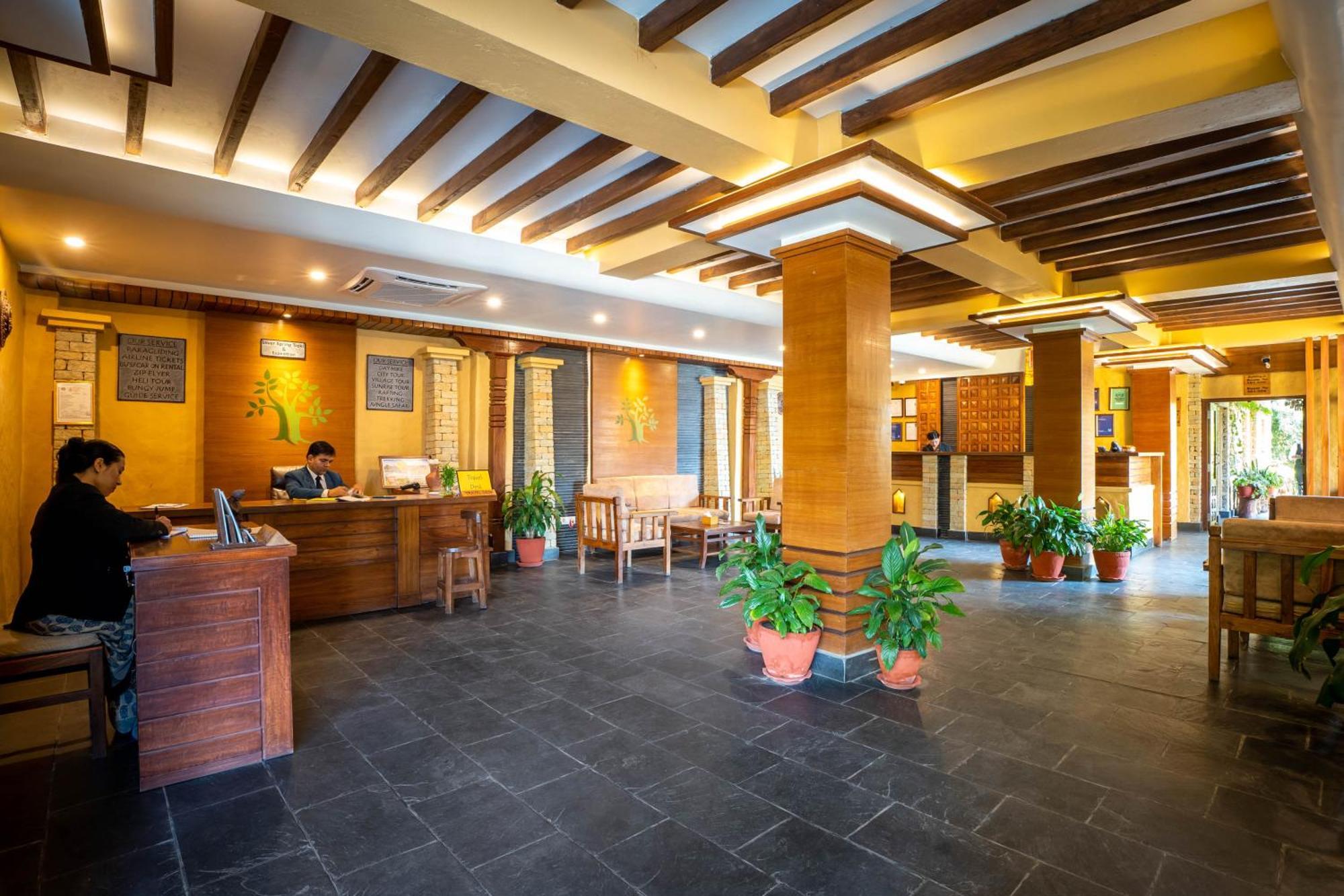 Bar Peepal Resort Похара Екстериор снимка Lobby